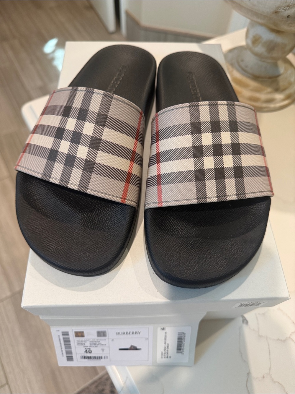 Burberry women’s Furley pool slides EU 40/10